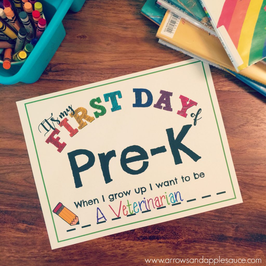 We're starting some fun first day of school traditions this year! Check out our fun photo prop signs and a cute countdown chain to the big day! #homeschool #learningathome #preschool at home #firstdayofschool #backtoschool #photoprop #countdown #printables