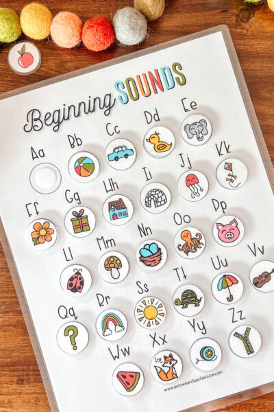 Learning beginning sounds, vowel sounds, and the alphabet is fun with this printable early reader bundle! We're well on our way to reading! #learningtoread #beginningsounds #classroomcharts #printableposters #homeschoolprintables #preschoolprintables #alphabetactivities #vowelsounds