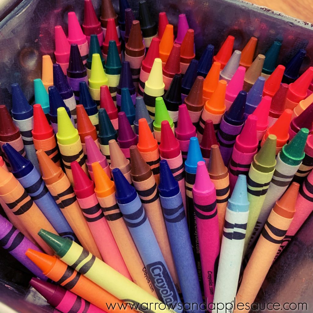 Using a loop schedule instead of a traditional lesson plan for our homeschool preschool has taken so much stress out of our day and allowed us to enjoy the learning process even more together. Check out what's in our daily schedule! #lessonplanning #preschoolathome #homeschoolpreschool #learningathome #dailyschedule #loopschedule #printableschedule #preschoolprintables