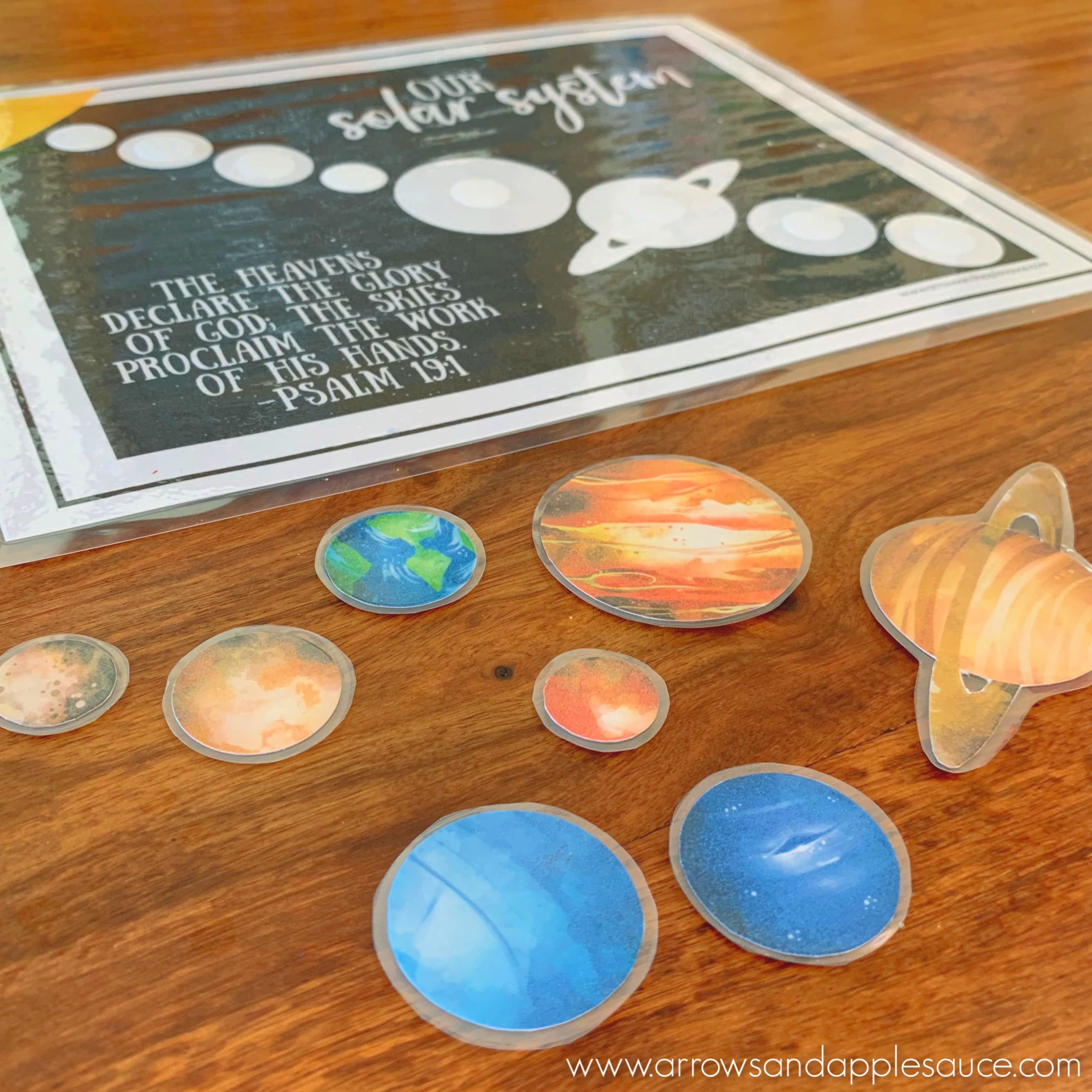 Learning about our amazing solar system is fun and easy with this printable memory game. Perfect for your homeschool science curriculum and a great addition to your busy binder. #homeschoolprintable #homeschoolscience #solarsystemactivity #kidsscienceactivity #learningaboutplanets #preschoolcurriculm #kindergarten#printablecurriculum #theheavensdeclarehisglory