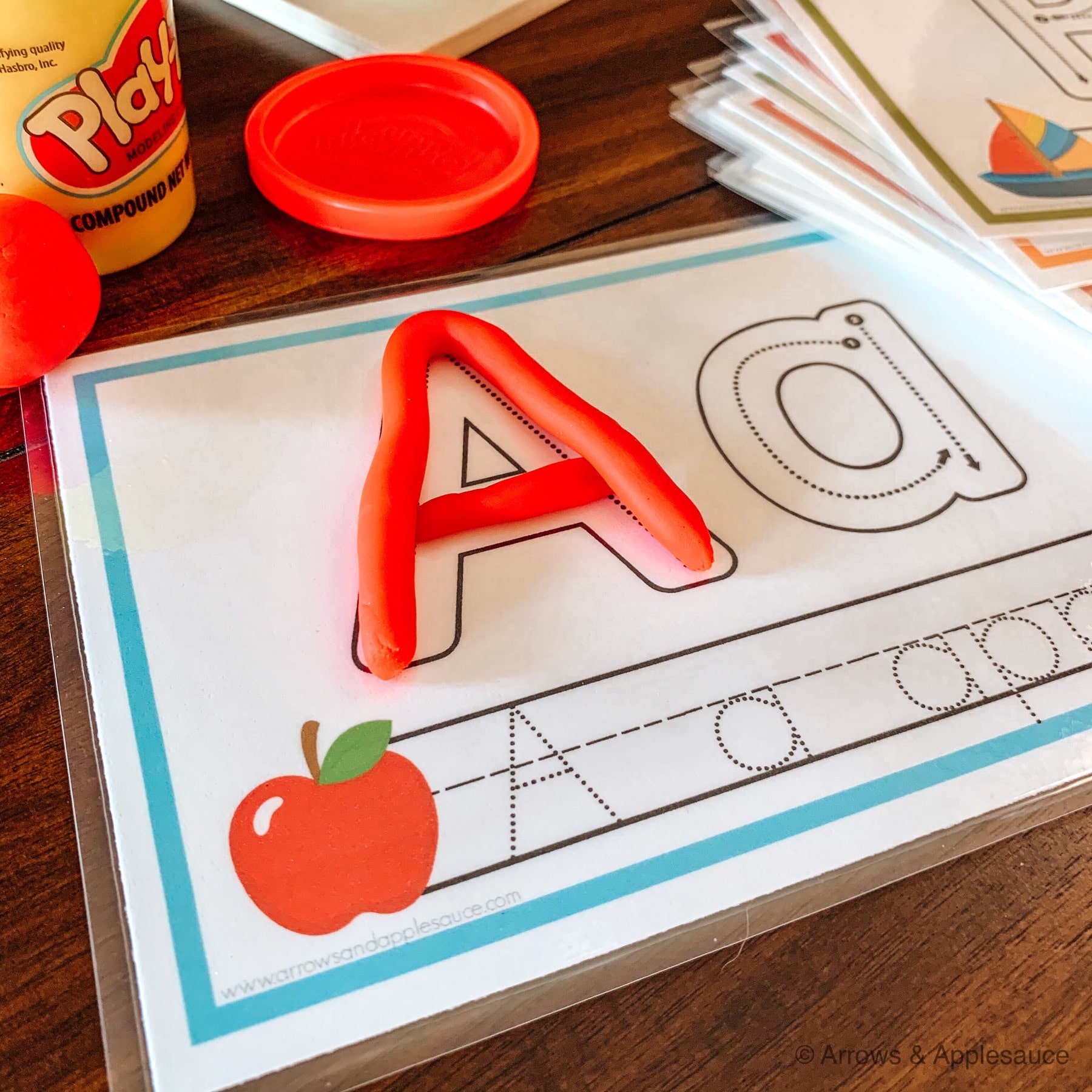 These versatile oversized alphabet and number flashcards are great for so many hands-on learning activities. Perfect for my sensory seeker! #alphabetactivities #alphabetprintables #alphabetflashcards #jumboflashcards #learningtocount #numbers1-20 #numberflashcards #counttotwenty #countingflashcards #preschoolprintables #homeschoolprintables #sensoryseeker #handsonlearning