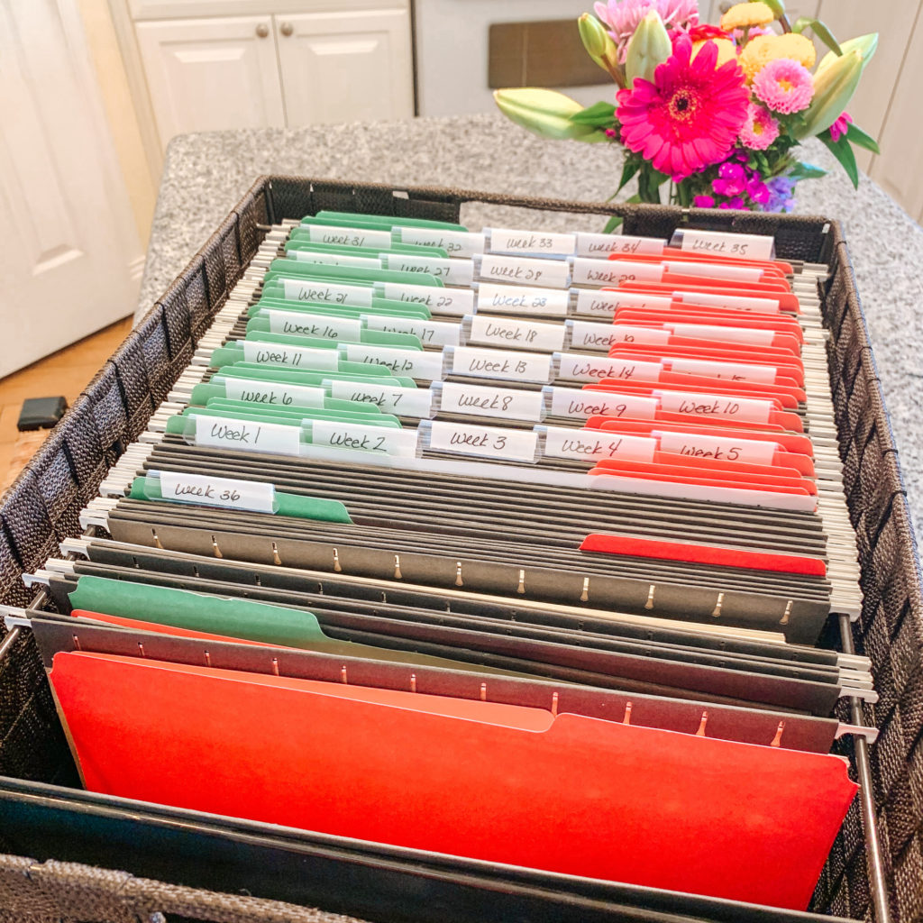This homeschool file system helps keep our school year organized and on track, and makes lesson planning obsolete! #reverseplanning #homeschoolorganization #organizedhomeschool #lessonplanning #loopschedule #homeschool #schoolprep #homeeducation