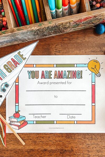 Need ideas for ending the homeschool year strong? Here’s how we’re finishing the homeschool year with joy and without burning out. #endofschoolyear #homeschoolyear #studentaward #lastdayofschool #photoprops #schoolaward
